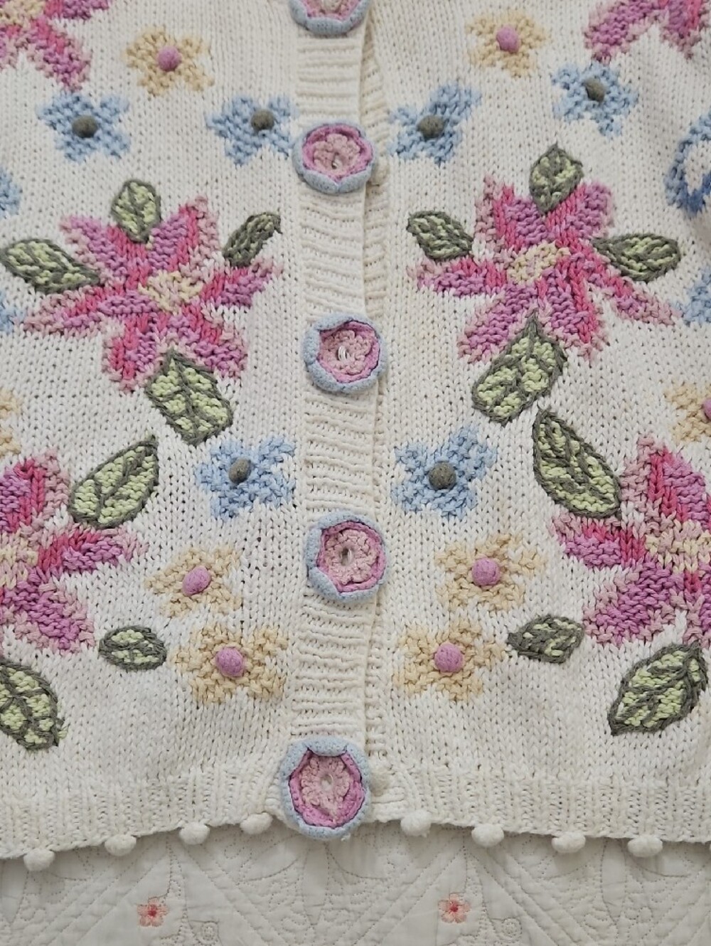 Saint Novara Eggshell Floral Hand Knitted Button-Up Cardigan Sz Med - Picture 8 of 8
